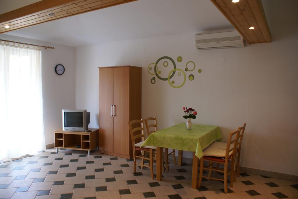 Apartments Robert Porat  Exterior foto